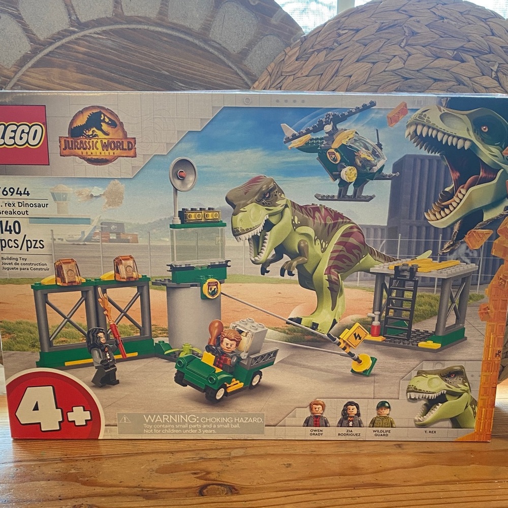 LEGO 76944 T. Rex Dinosaur Breakout